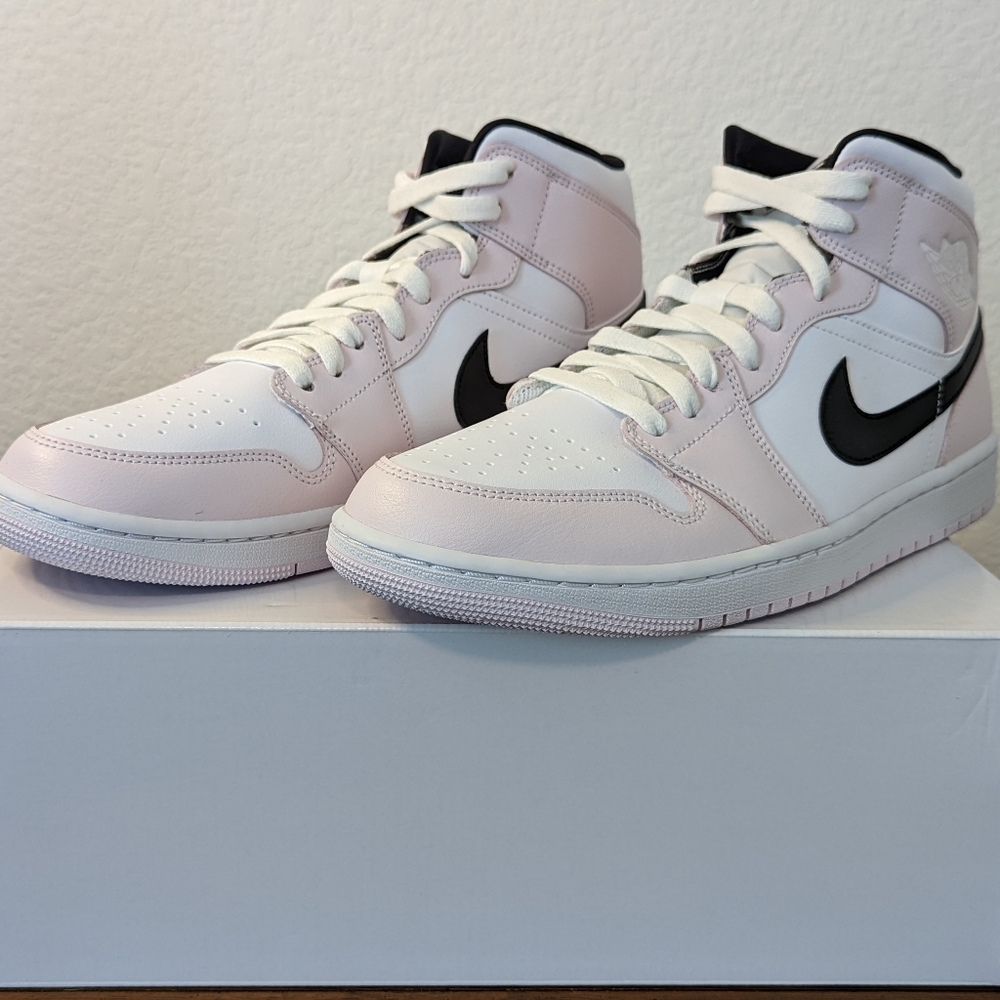AUTHENTIC Air Jordan 1 Mid - Barely Rose W 11.5/M10